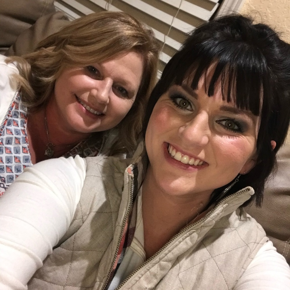 Meet your Posher’s, Mecia and Makaley